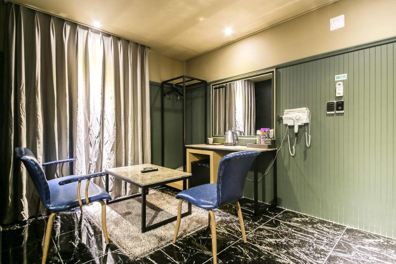 Docking Hotel Gimpo Εξωτερικό φωτογραφία