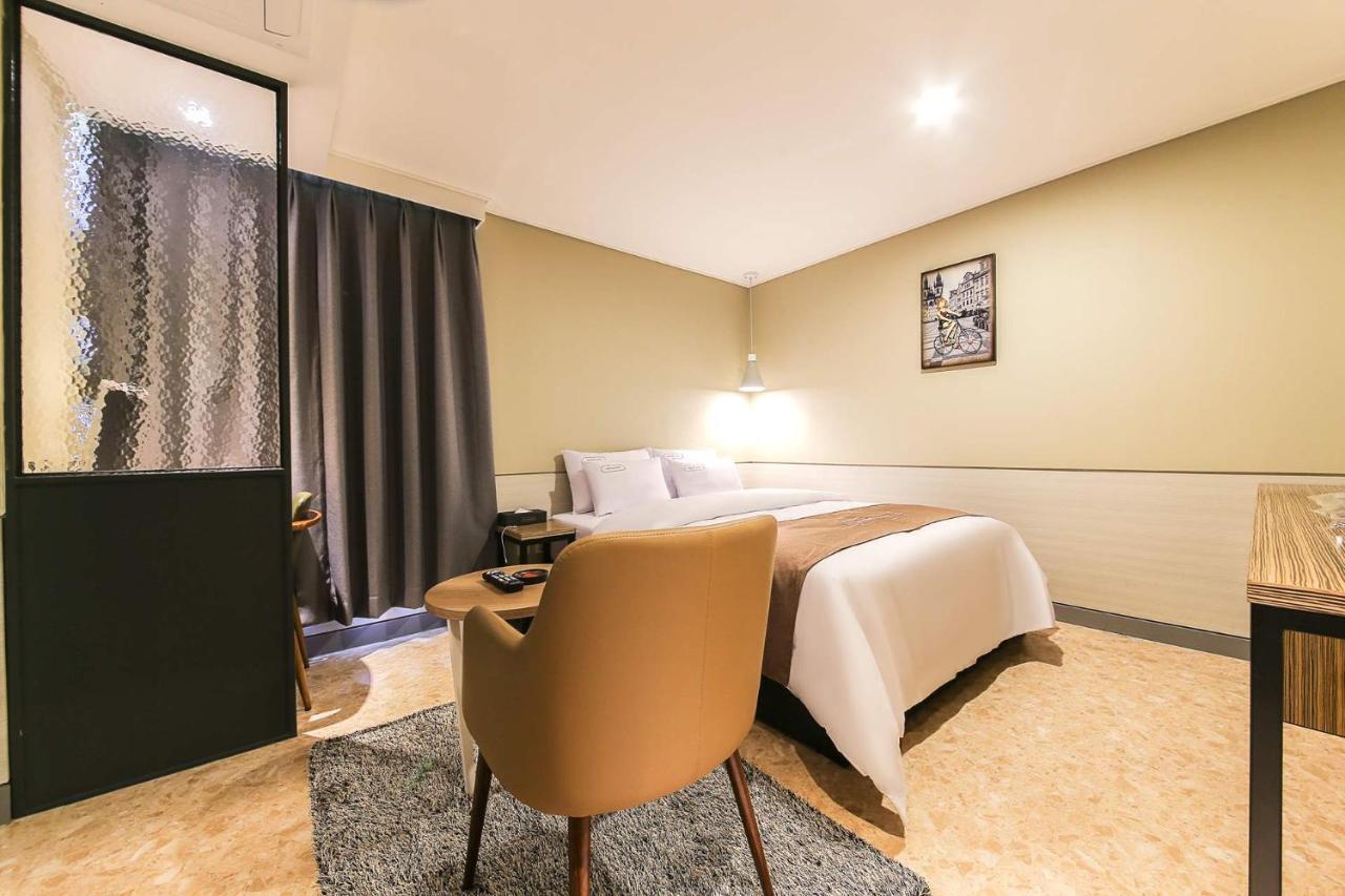 Docking Hotel Gimpo Εξωτερικό φωτογραφία